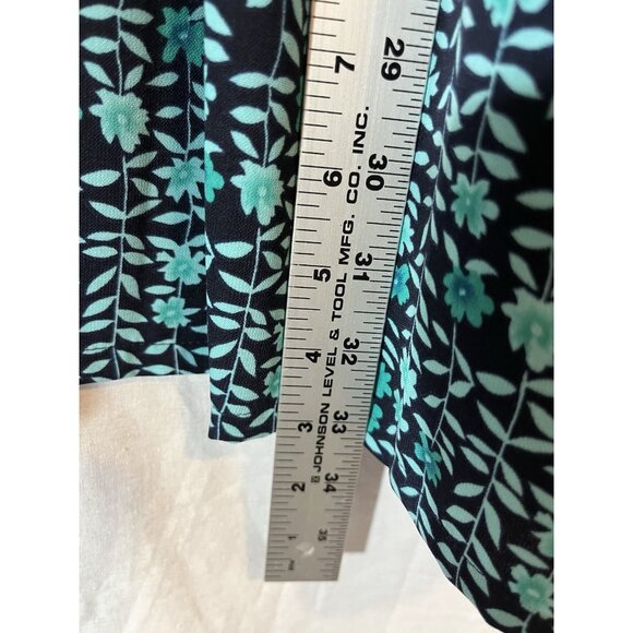 Sag Harbor Woman 1X Teal/Blue Floral Skirt - Picture 5 of 5